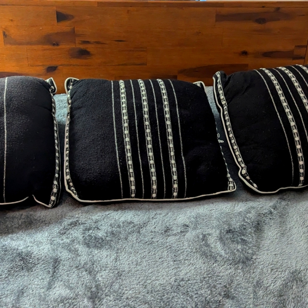 3 Boho throw pillows